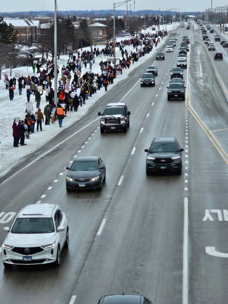 january 2026 ice protest south elgin 09